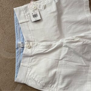 Crown & Ivy White Women's Shorts